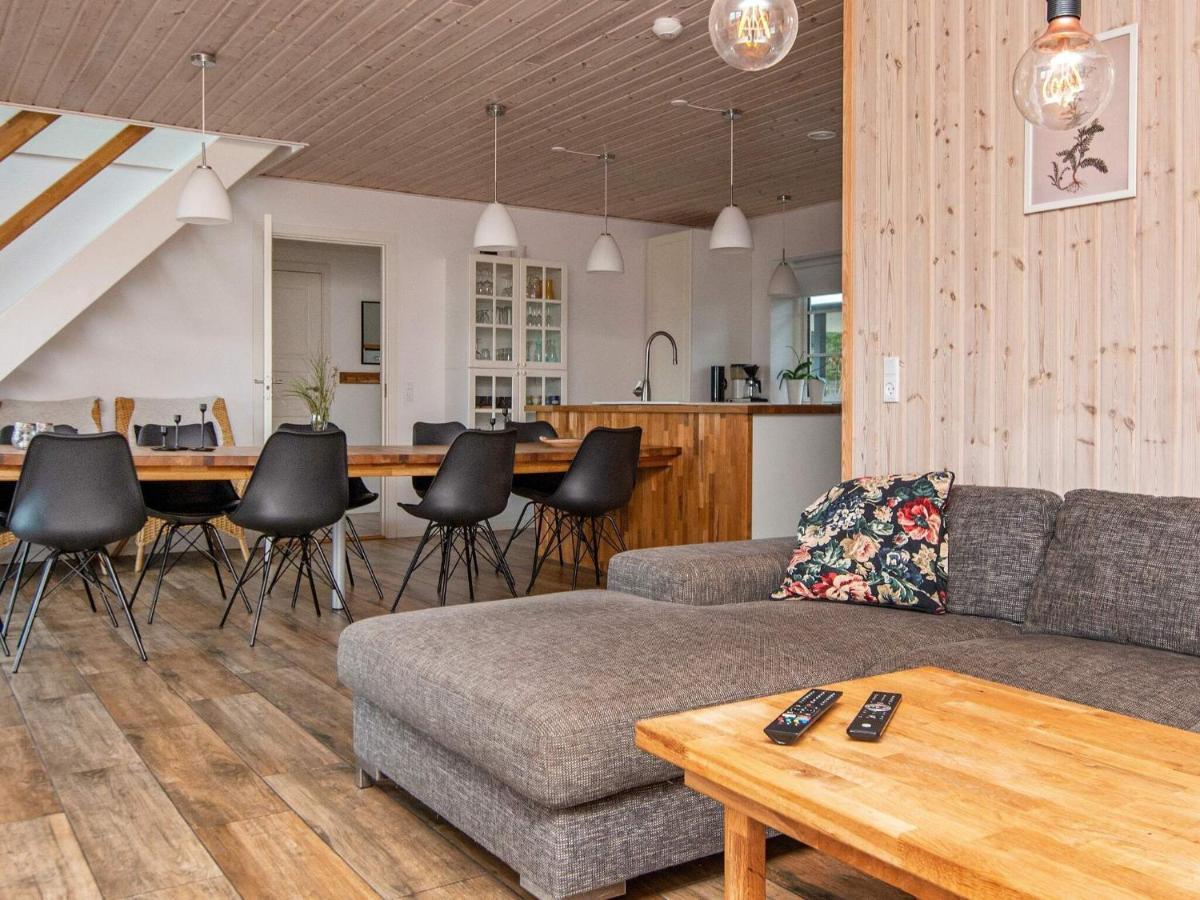 10 Person Holiday Home In Glesborg Екстер'єр фото
